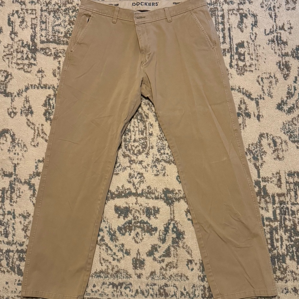 Dockers Men's Chino Style Khaki Pants (36x32)